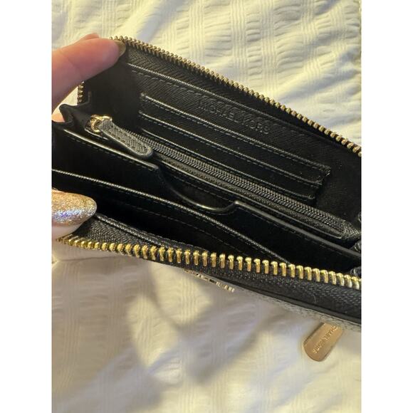 Michael Kors Black Wallet Zipper Gold Travel Classic Old Money Quiet Luxury - Picture 5 of 7